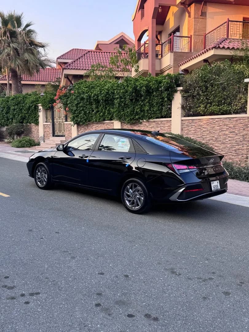 Hyundai Elantra 2025 - 4