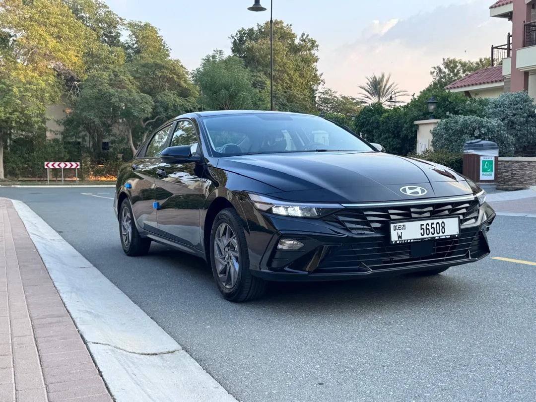 Hyundai Elantra 2025 - 2