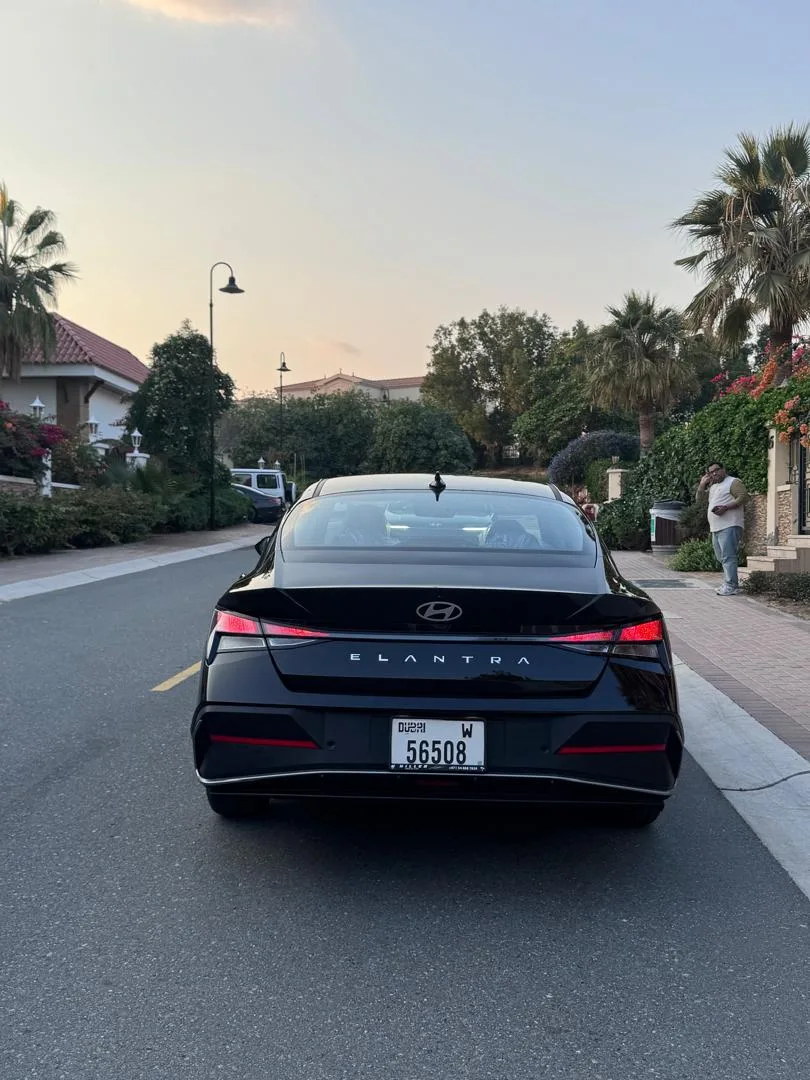 Hyundai Elantra 2025 - 5